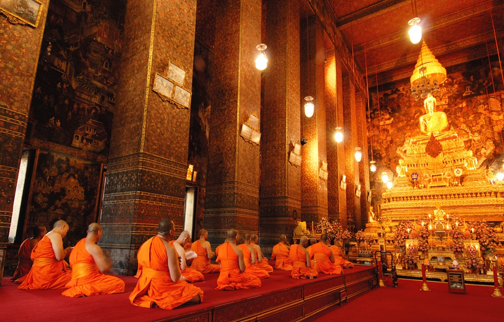 BANGKOK Wat Pho shutterstock_86336623 Copyright MJ Prototype