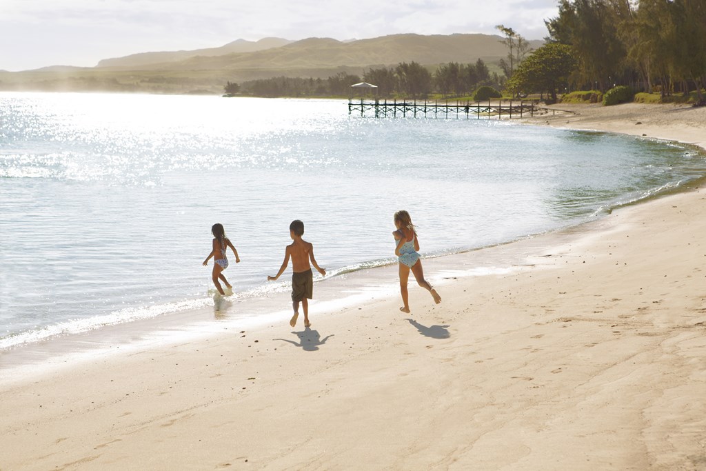 SHM_Beach_Kids-on-Shore_RGB