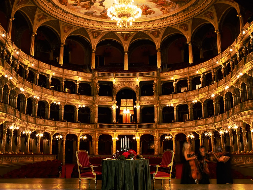 Opera BUD