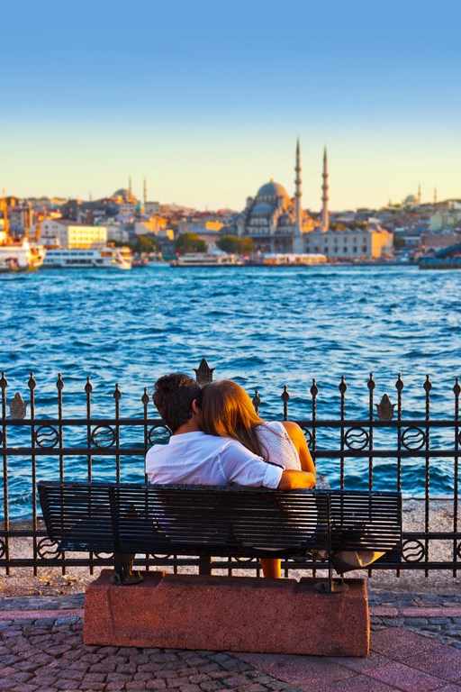 ISTANBUL TURQUIE – COUPLE – © Tatiana Popova